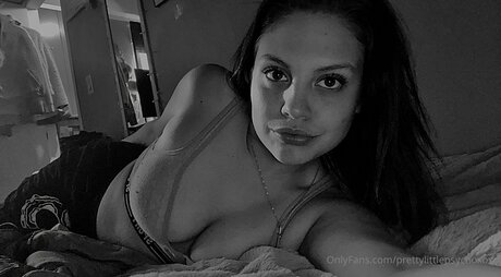 Prettylittlepsychoxoxo erotic model archive