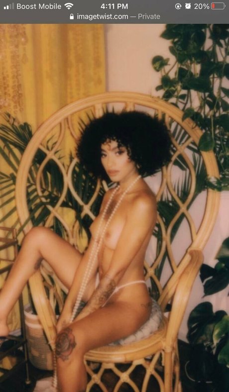 Sunnibytch hot pornstar pics