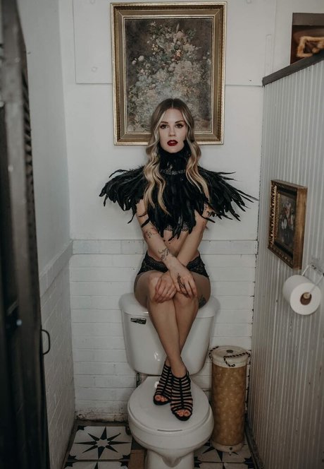 Piper CJ erotic actress pics