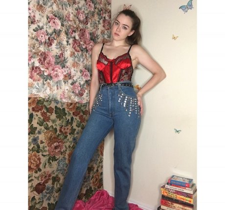 Tori Eaglestone pretty actress pics