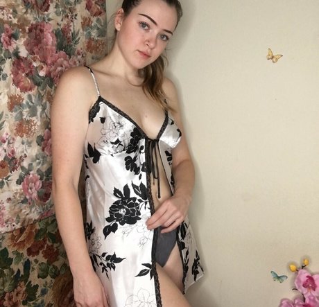 Tori Eaglestone star hot pic