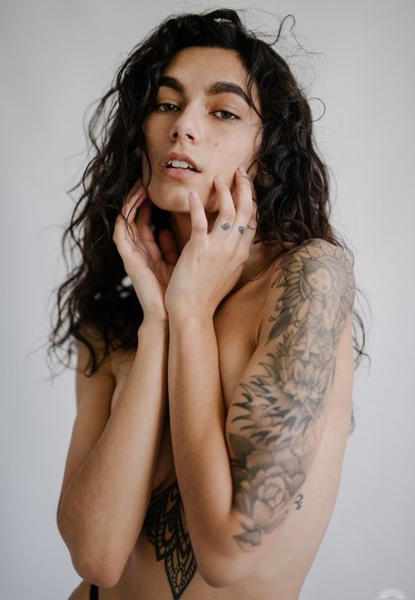 Itshades star top pic