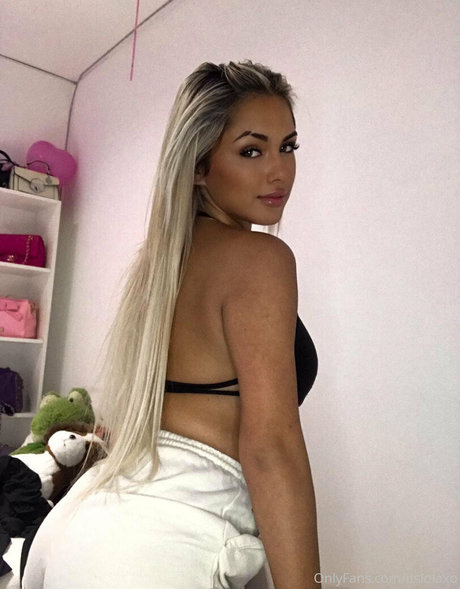 blonde hot wife onlyfans beautiful xxx picture