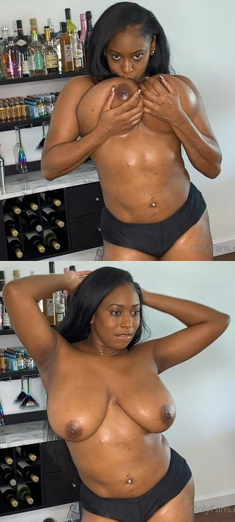 Dinnelle sexy model picture