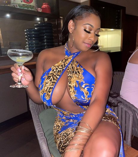 Dinnelle free actress images