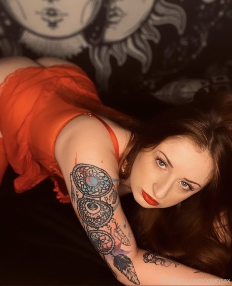 Sansa Strike star exclusive gallery