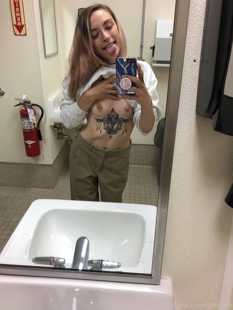 Lil Hipppie nudes star img