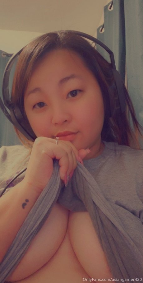 Creamy Asian Fantasy model beautiful picture