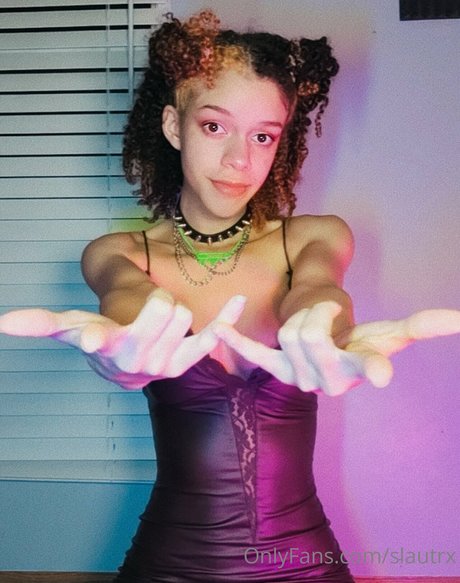 slautrx pornstar pretty picture