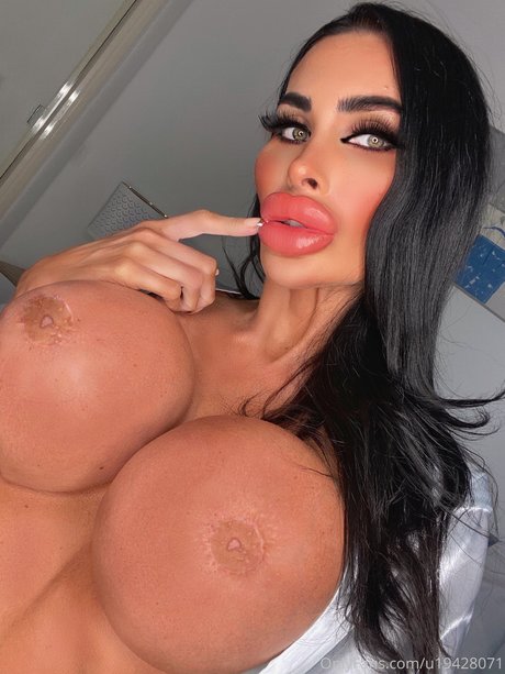 Tarajayn3 star nudes images