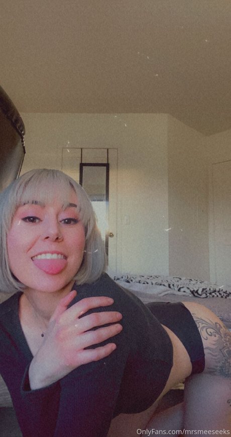 Mrs Meeseeks model beautiful pic