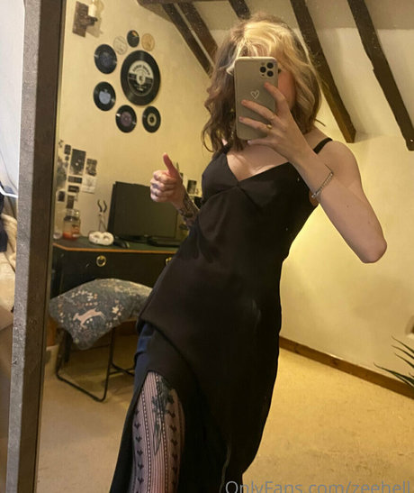 ZeeHell hot model galleries