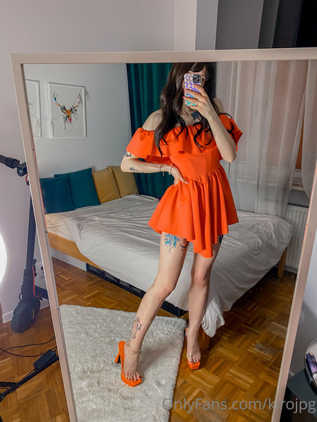 Kirojpg model erotic image