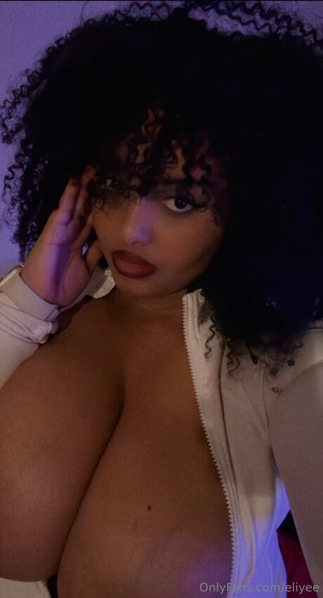 Eliyee model erotic pics