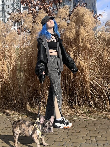 Dorapho Bia nude model photos