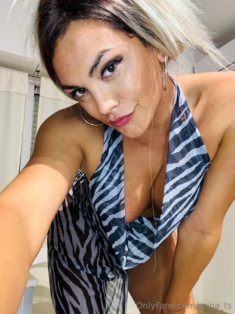 Reina Ts sex model gallery