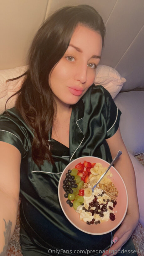 Pregnantgoddessella beautiful model archive