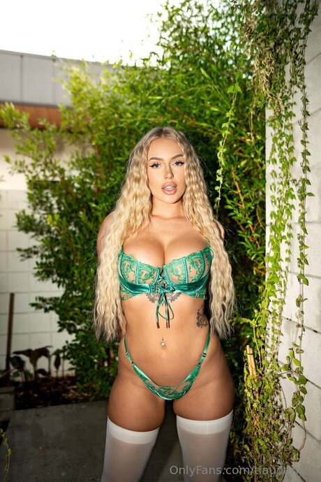 Tiaunariley sexy model archive