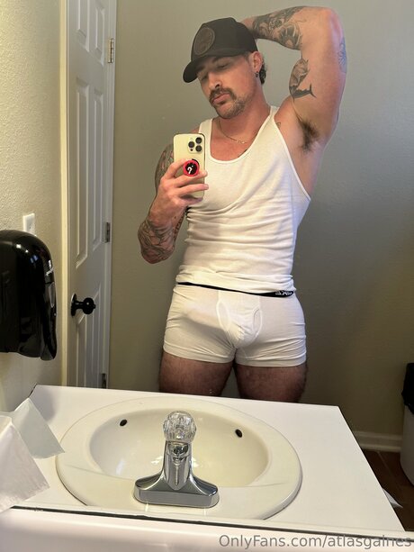 Atlasgaines model sexy pictures