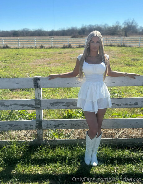 Victoriaaxxo beautiful pornstar image