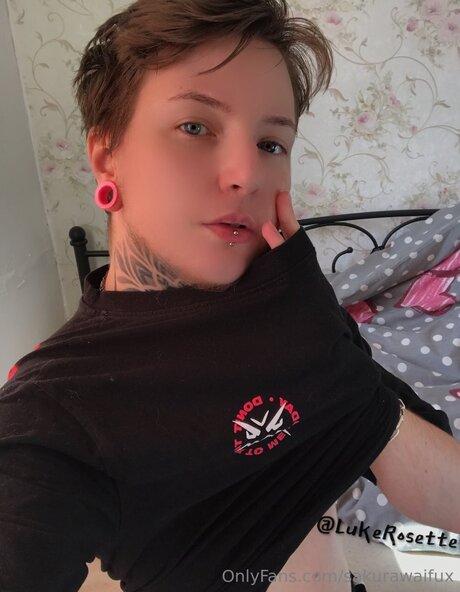 Sakurawaifux pretty actress img