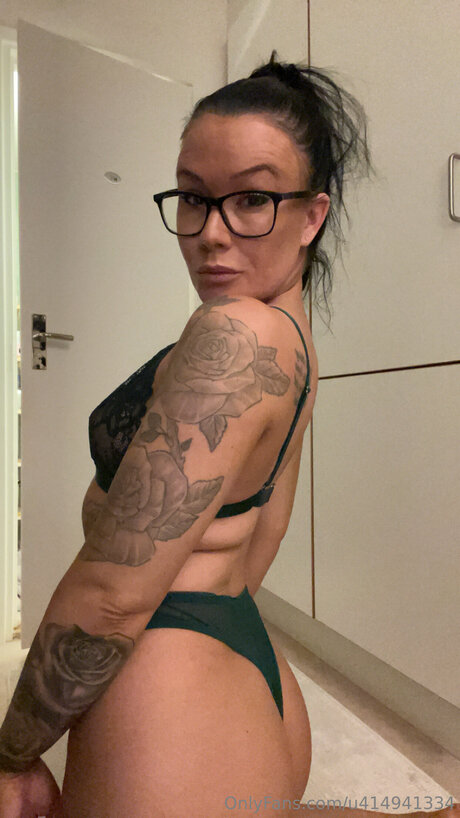 U414941334 model high quality pic