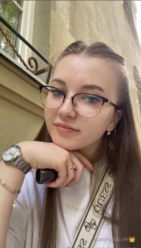 Luxury Girl Nicole pornstar sex pictures