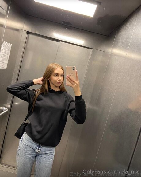 Ela Nix model beautiful photo