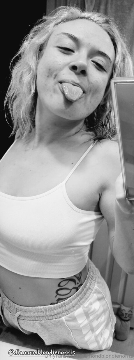 Diamondblondienorris pornstar pretty galleries