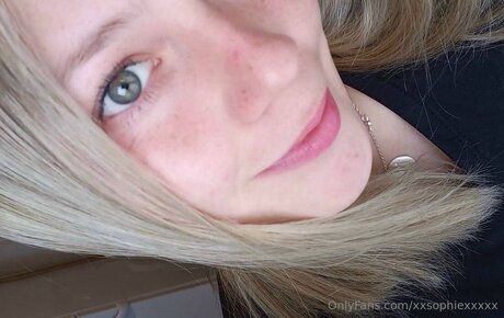 Xxsophiexxxxx star nude image