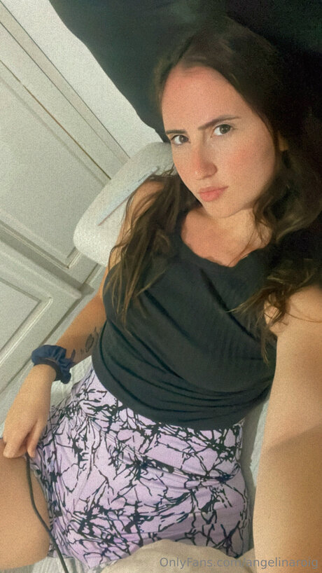 Angelinaroig high quality model picture