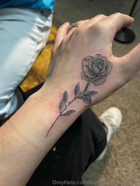 Katrynamaxxofficial star free pics