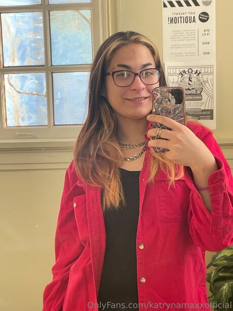 Katrynamaxxofficial model pretty images