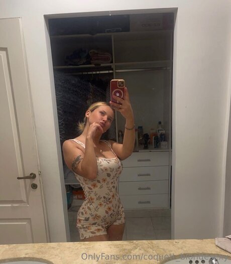 Coquett Blondesexy naked actress pic