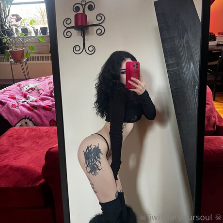 Iwilleatyoursoul nudes star photos