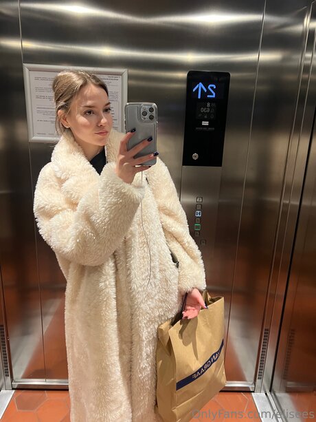 Elisees pornstar perfect img