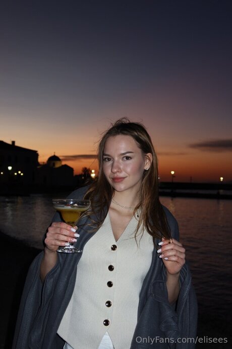 Elisees star sex photo