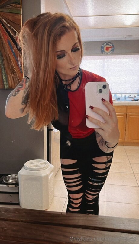 Magiclilly32 nude actress pics