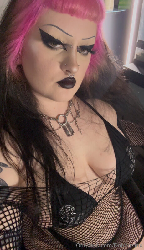 Doberminx erotic model pics