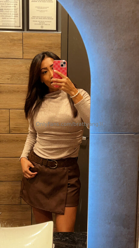 Brattyang3l model xxx archive