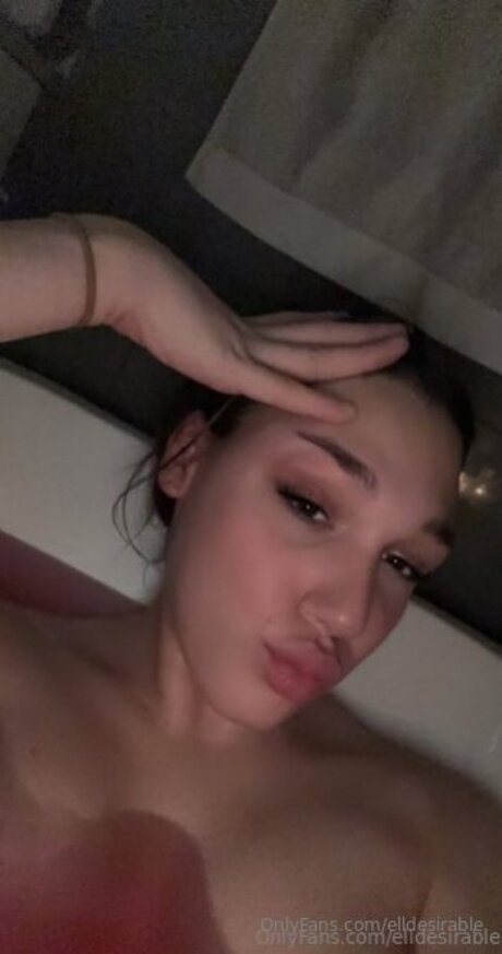 Elldesirable pornstar hot pic