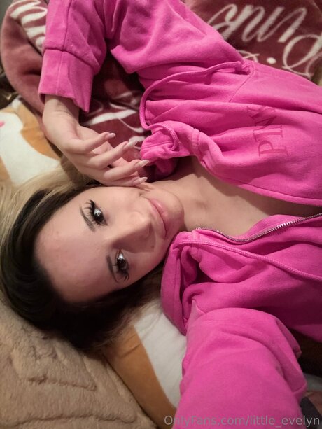 Little Evelyn xxx model img