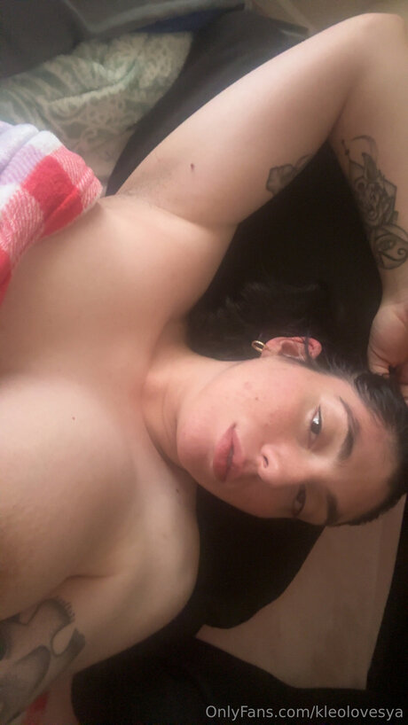 Kleolovesya nude actress images