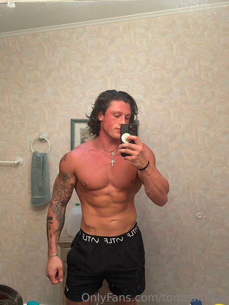 Tomtheb0mb top model archive