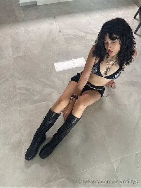 Kaymillys model hot picture