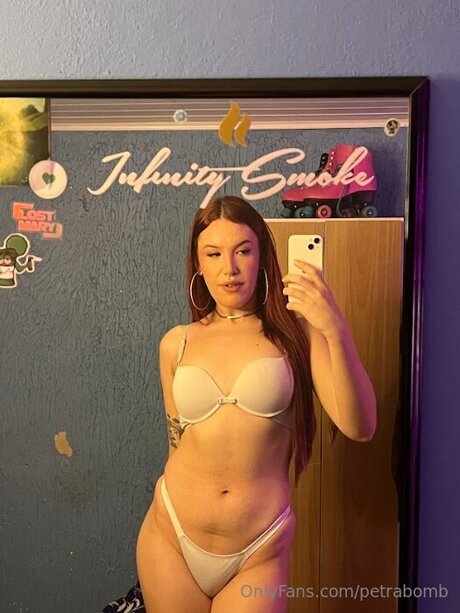 Petrabomb nude pornstar photos