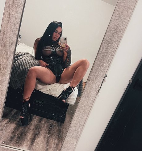 okayykaylan model photos