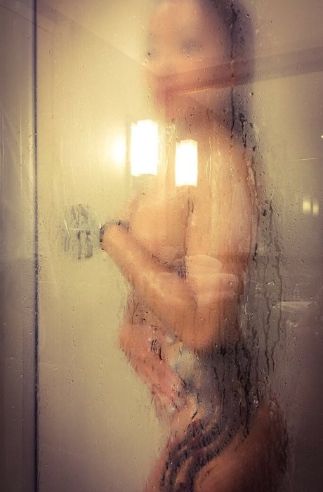 Simpalicety pornstar sex pic