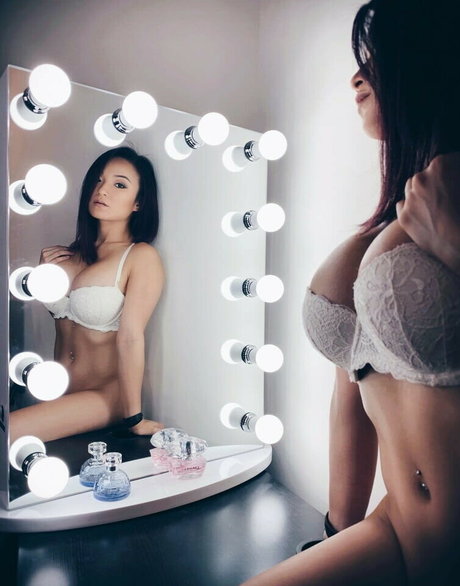 Simpalicety top actress photos