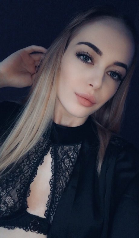 Ninus babe free actress photo